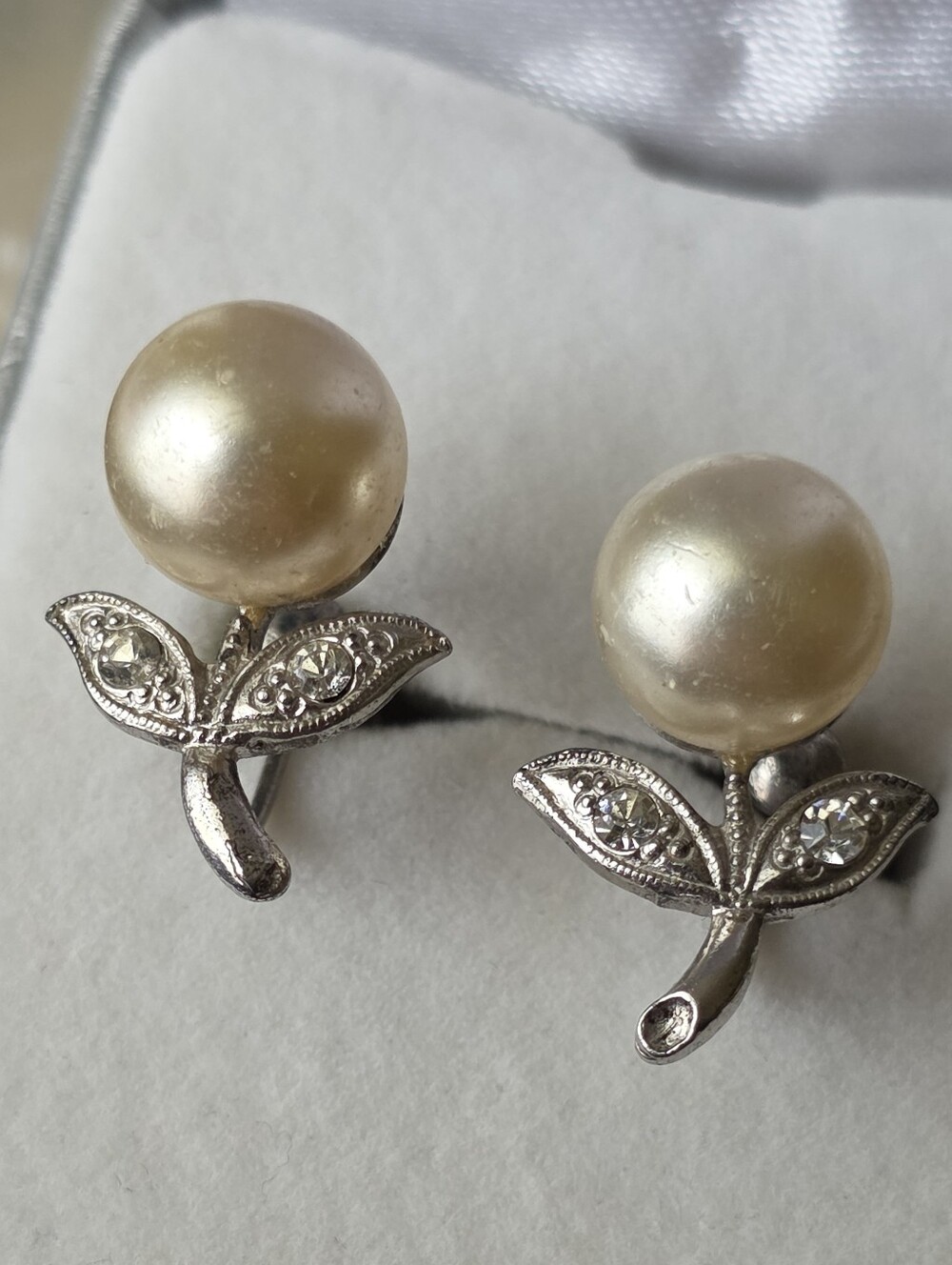Vintage Sterling Silver Screwback Earrings Faux Pearl And Rhinestone Flower